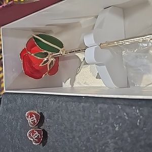 Gold Dipped Rose,24K Gold Rose with clear stand! beautiful 😍